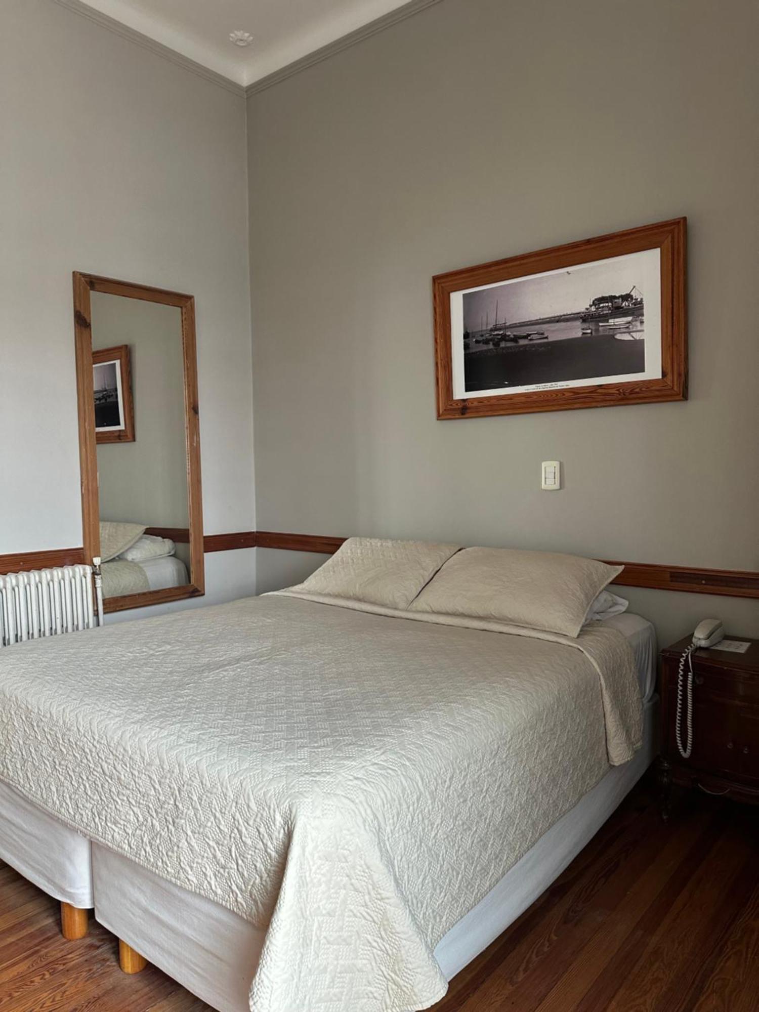 Hotel Vicente López Esterno foto