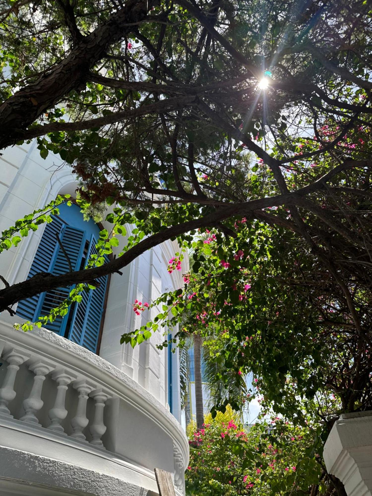 Hotel Vicente López Esterno foto