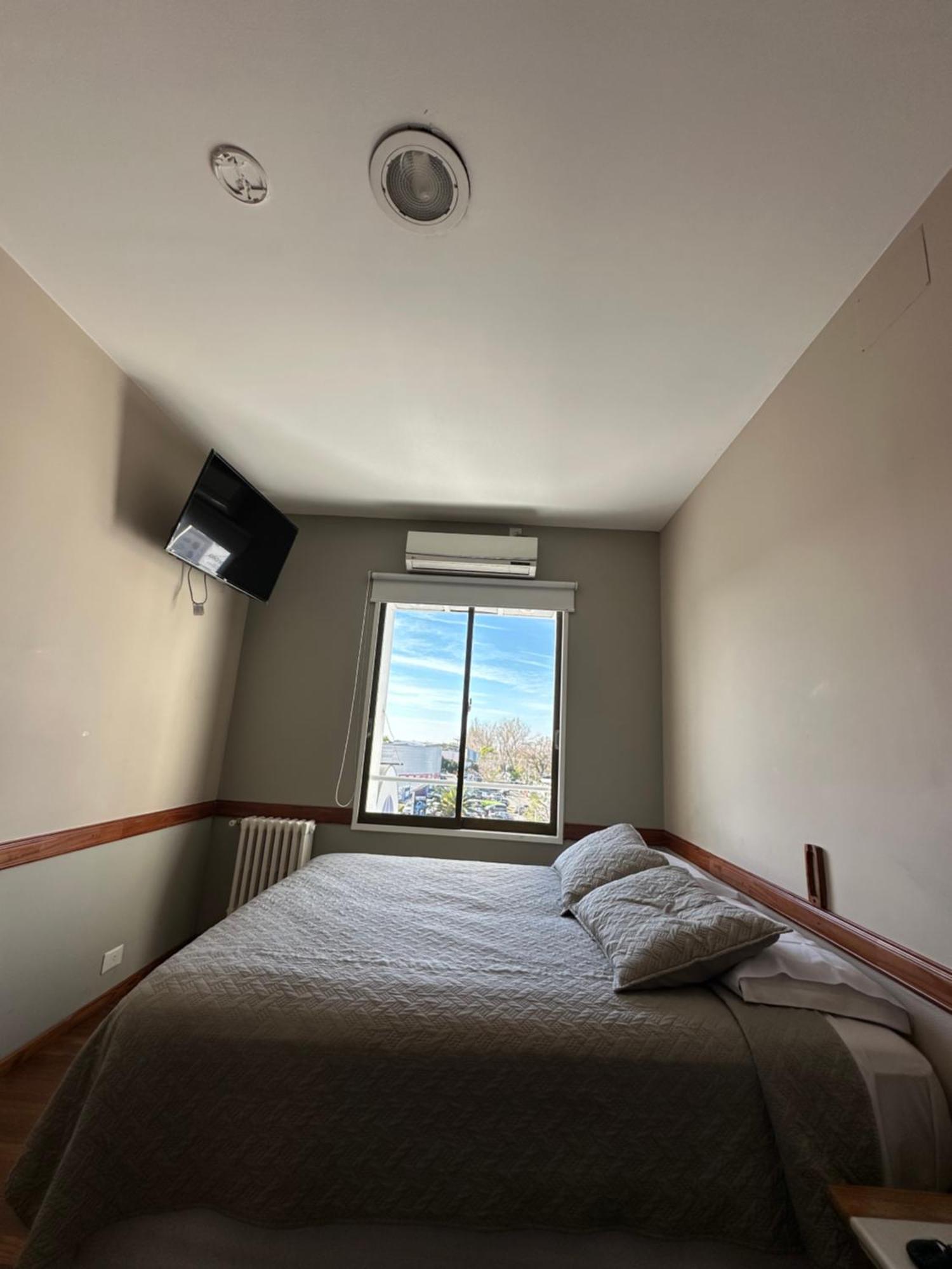 Hotel Vicente López Esterno foto