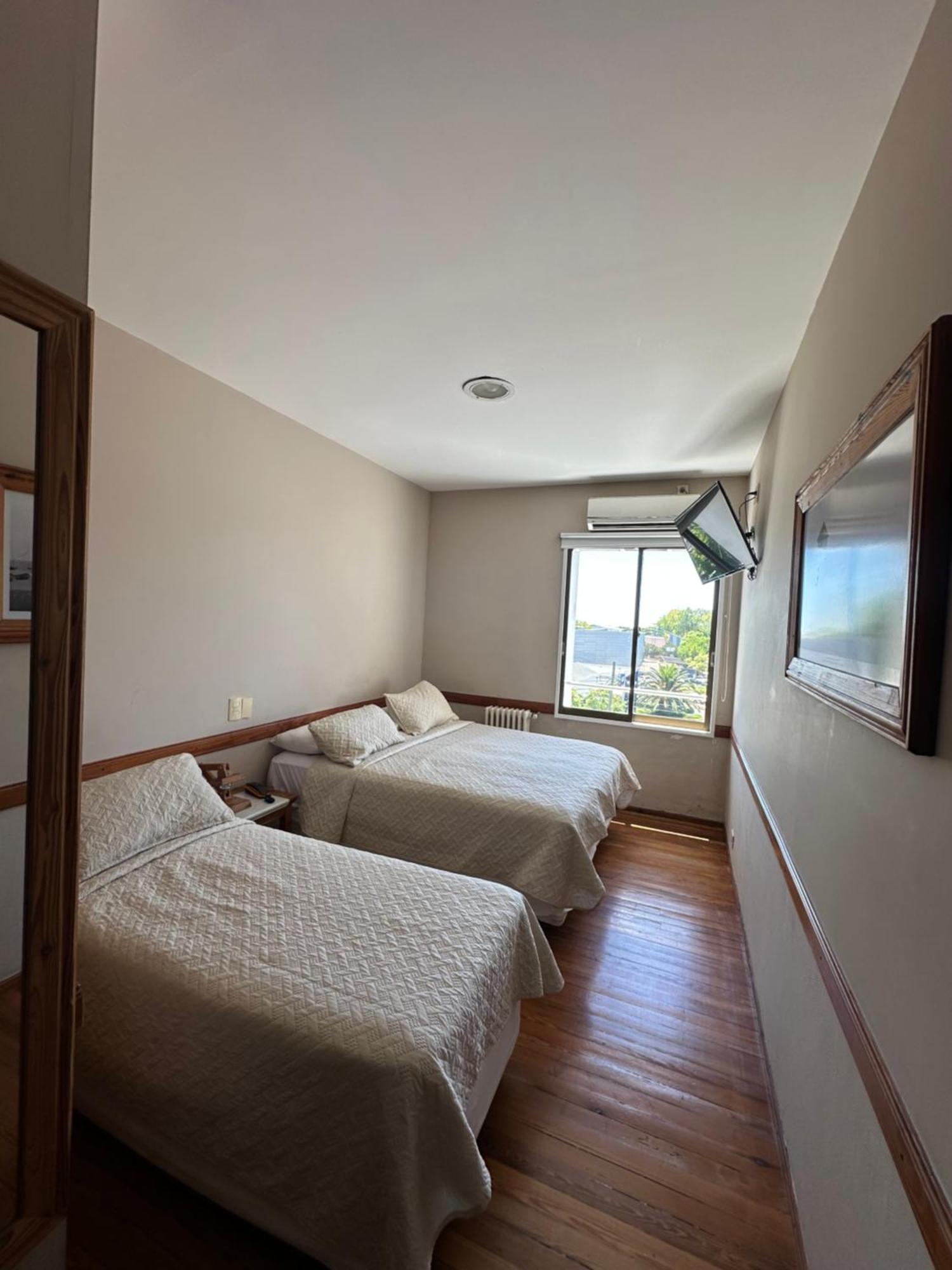 Hotel Vicente López Esterno foto
