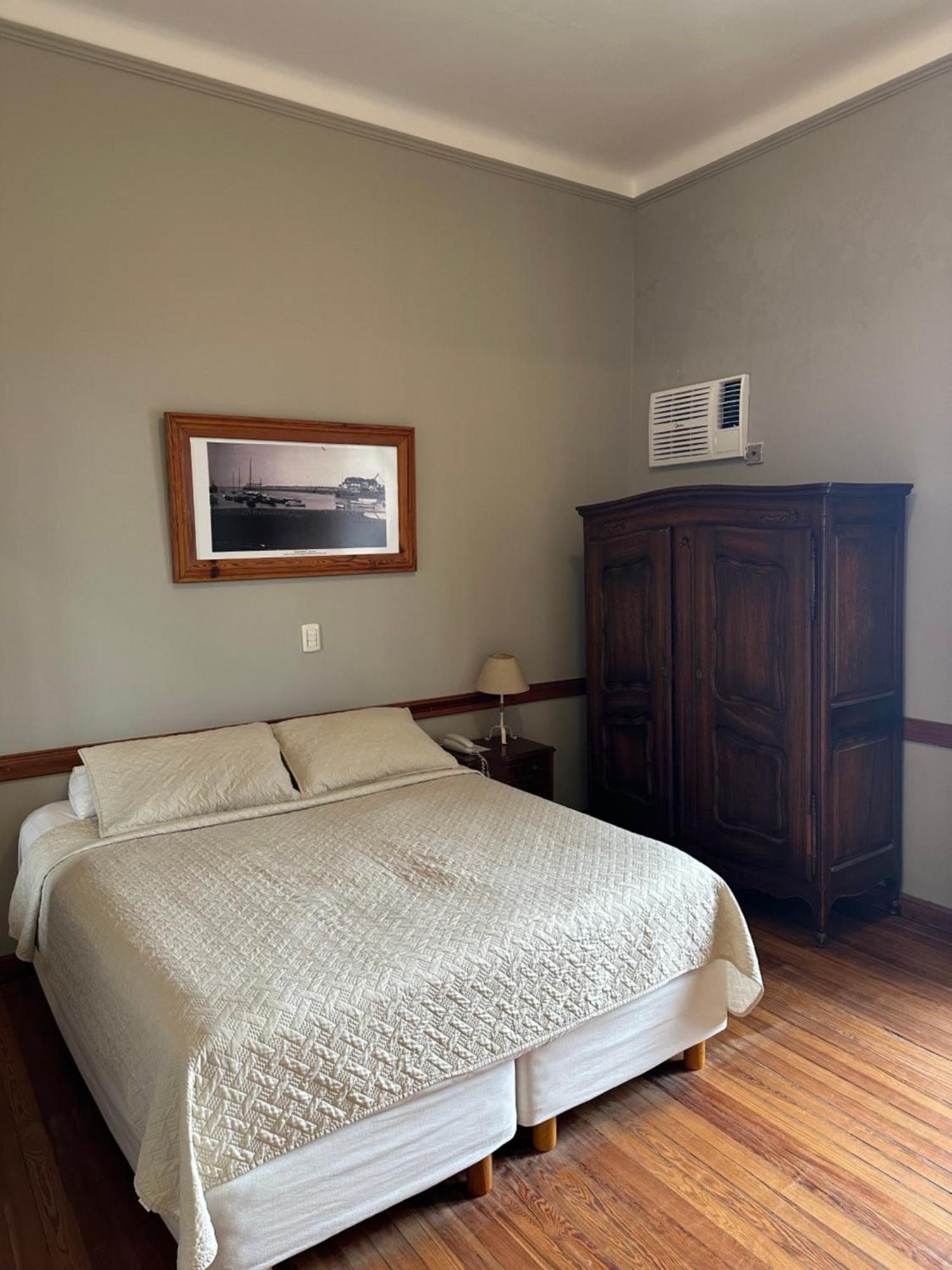 Hotel Vicente López Esterno foto
