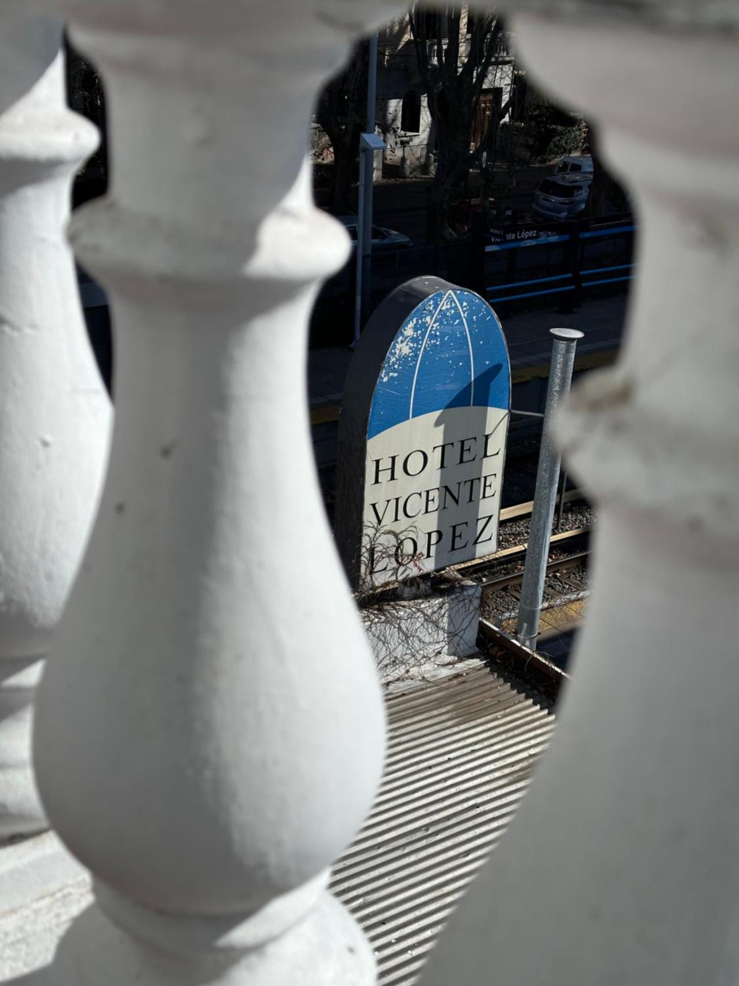 Hotel Vicente López Esterno foto