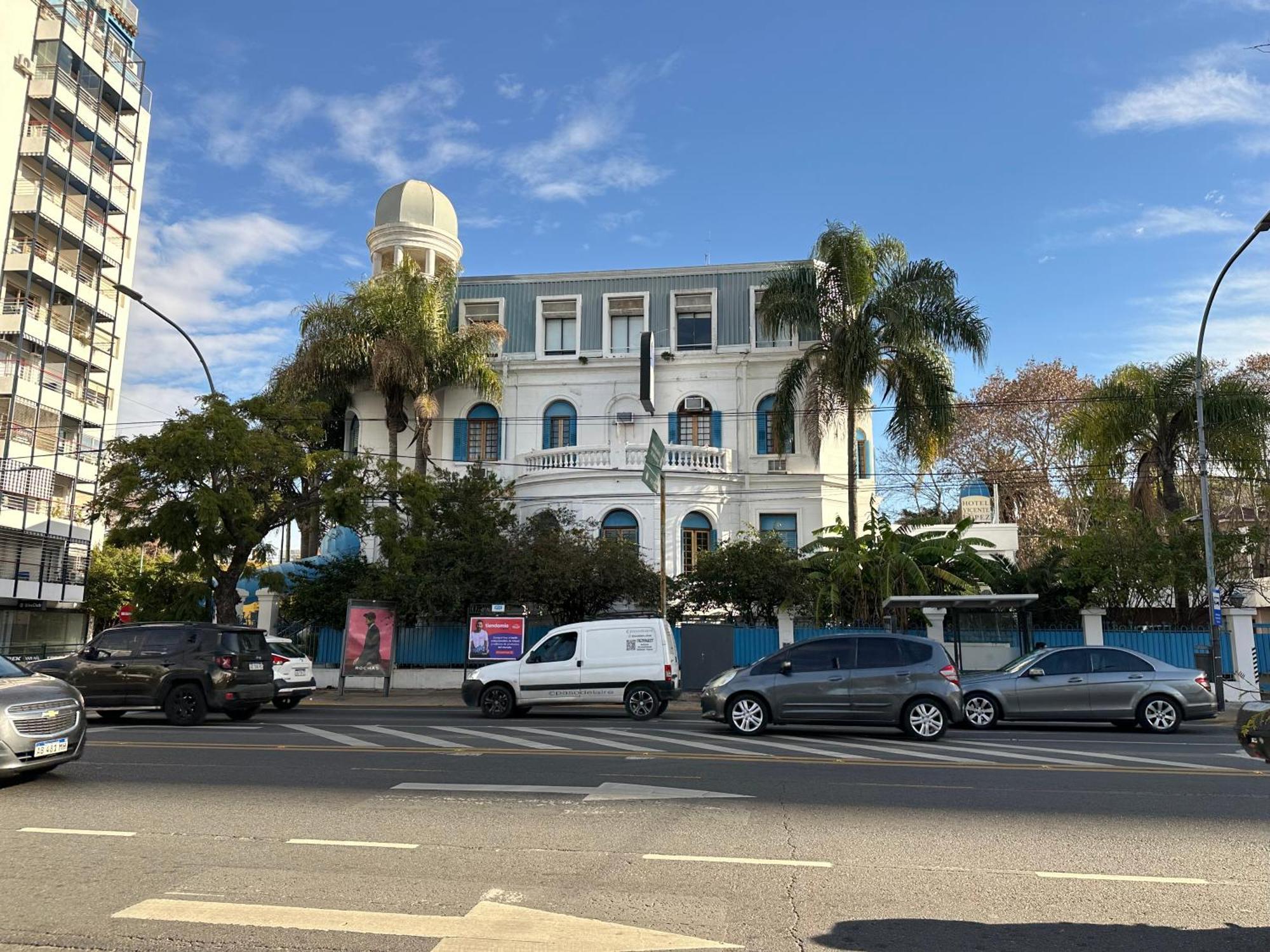 Hotel Vicente López Esterno foto
